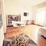 ベッド・アンド・ブレックファスト Cinema House 3*