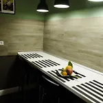 לינה וארוחת בוקר Cinema House 3*