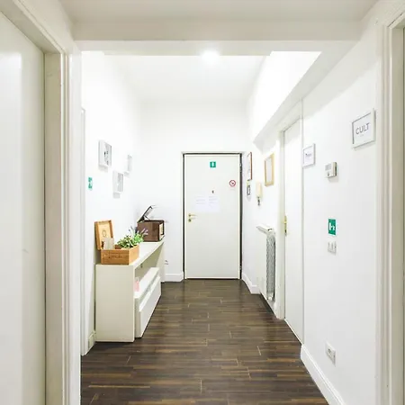 Alojamento de Acomodação e Pequeno-almoço Cinema House 3*