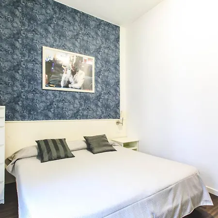 Alojamento de Acomodação e Pequeno-almoço Cinema House 3*